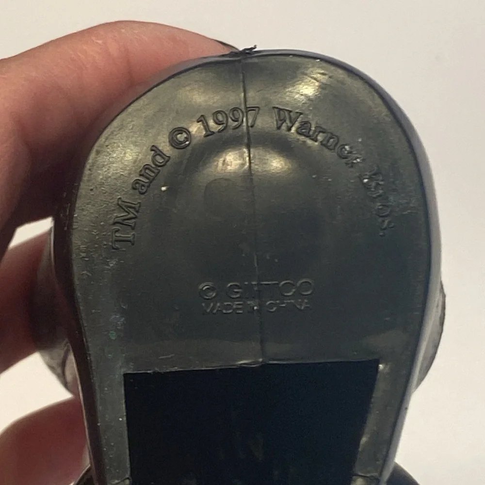 Pepe Le Pew Skunk Baking Soda Holder Figure Figurine 1997 by Giftco. - Picture 5 of 6